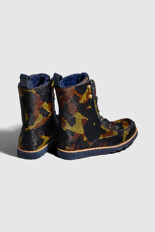 Mountain boots in Camouflage printed leather