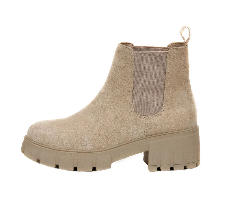 Sasha Lug Sole Chelsea Boot