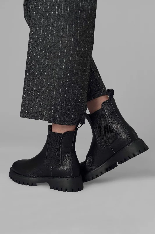 Sheepskin Leather Chelsea Boots, Black