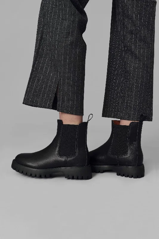 Sheepskin Leather Chelsea Boots, Black